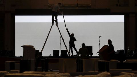 La magia del cine ha conseguido transformar la antigua F�brica de Armas de Oviedo, cerrada desde 2012, en la  F�brica Scorsese 