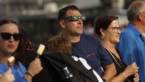 Ambiente en el paseo y las playas de A Coru�a durante el eclipse total de sol