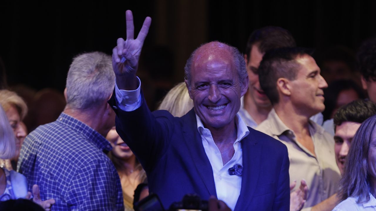 Camps anuncia que optará a liderar de nuevo el PP valenciano: «Quiero volver a ser presidente»