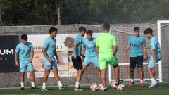 Imagen de un entrenamiento de pretemporada del Boiro.