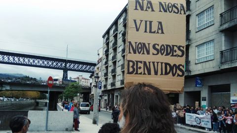 Protestas en redondela contra la apertura de una casa de apuestas