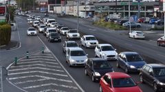 Vehículos atrapados esta semana en el atasco del Sol y Mar, de entrada a A Coruña, con una caravana que llegaba hasta O Graxal.