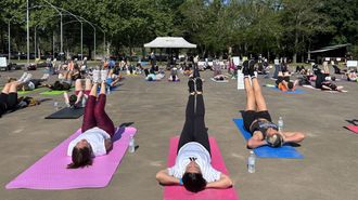 En la sesi&oacute;n de &laquo;crossfit&raquo; y &laquo;brunch&raquo; de Paradela participaron 90 personas