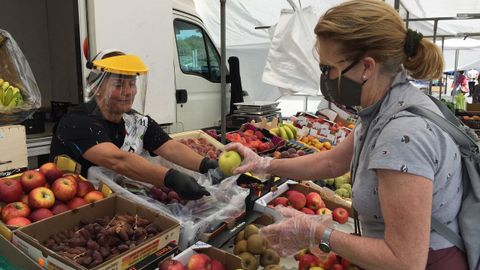 Mercadillo de Portonovo en el primer dia de la fase 1
