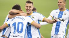 Javi Hern�ndez celebra un gol con el Legan�s