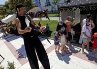 Espect�culos callejeros animar�n de nuevo el mercado. 
