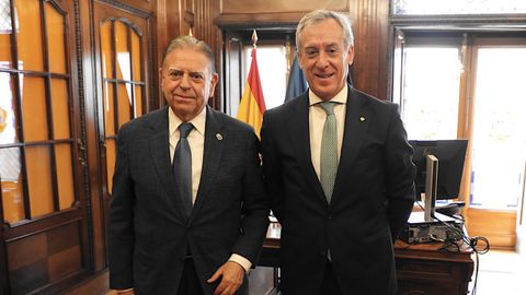 PRESIDENTE EUROCAJA RURAL Y ALCALDE OVIEDO VISITA INSTITUCIONAL