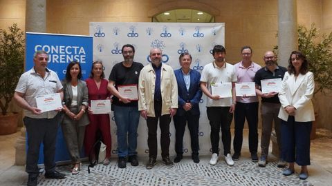 David Mart�nez, presidente de la CEO, con los participantes en el programa de huella de carbono