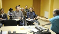 M�ndez imparte un curso en el aula de la UNED de Lal�n, que se transmite tambi�n a Pontevedra. 