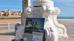 Uno de los libros �liberados� en el Muro, en una campa�a anterior