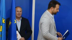  El secretario general del PP, Miguel Tellado (i), y el lder de los populares asturianos, lvaro Queipo (d)