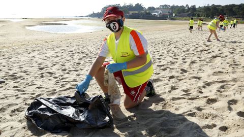 Programa Ludieduca de Jealsa y La Cruz Roja con motivo del d�a de los oc�anos en Barra�a y o Areal