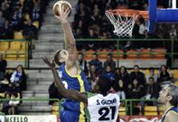 Glover fue una pesadilla para los cobistas en el partido de la primera vuelta. 