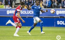 Gol Ibra Mart�nez Real Oviedo Granada Carlos Tartiere.Ibra remata para hacer el 1-1 ante la mirada de Mart�nez