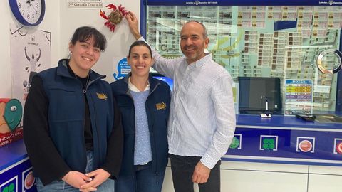 En A Centola Dourada tienen hasta una figura de un crust�ceo que, tal vez, funciona como amuleto de la suerte.