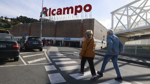 Alcampo, abierto ayer en Jueves Santo