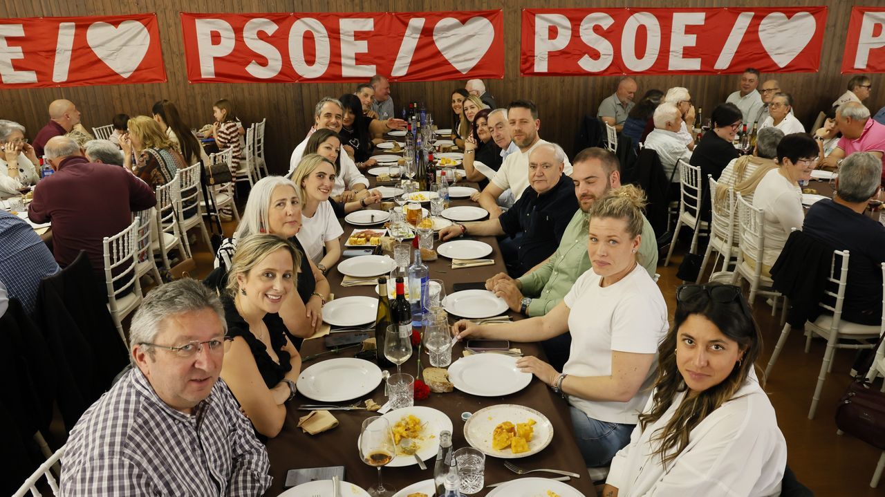 Los socialistas mariñanos y lucenses celebran en Foz el 1M defendiendo los derechos laborales y contra el transfuguismo