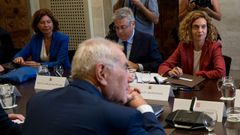 Maragall y Batet (enfrente) presidieron la primra reuni�n de la comisi�n bilateral desde el 2011