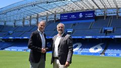 De izquierda a derecha: Carlos Ballesta, consejero del Deportivo, y el Dr. Pablo Asensio, director m�dico de HM Hospitales en Galicia