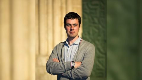 Xurxo Mart�nez, doutor en Filolox�a Galega e autor do relatorio �O mausoleo de Rosal�a�.