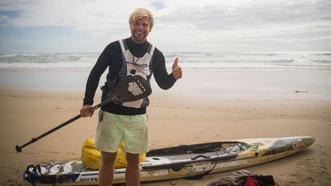 Jonas Bhlmark confes que le encant su estancia en Ribeira y poder conocer las fiestas de la Dorna 