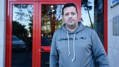 �scar S�nchez, representantes de los vecinos afectados por la plaga de chinches