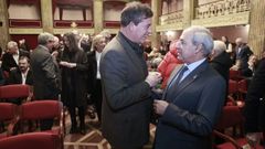 Tom�, con Besteiro, en una entrega de premios en el C�rculo de las Artes