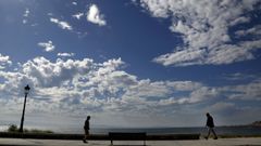 D�a soleado en el Paseo de Coroso, Ribeira.