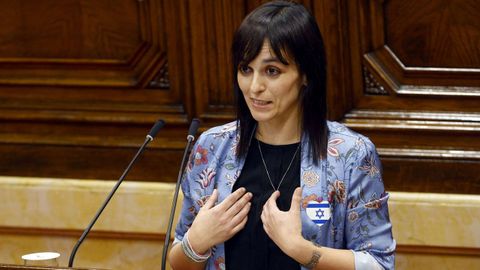 La l�der de Alian�a Catalana, Silvia Orriols, durante el debate de pol�tica general en el Parlamento de Catalu�a en octubre.