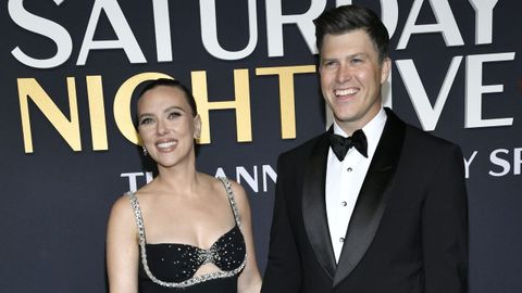 Scarlett Johansson y Colin Jost