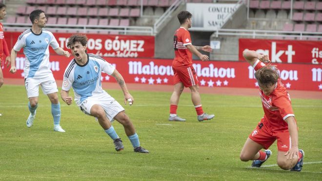 Diego Rodr&iacute;guez marc&oacute; el primer gol del Compostela cerca del descanso