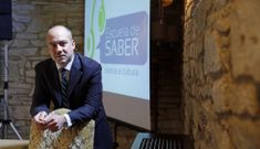 ��igo Velasco present� en el Hostal dos Reis Cat�licos los audio de Santiago y el Camino. 