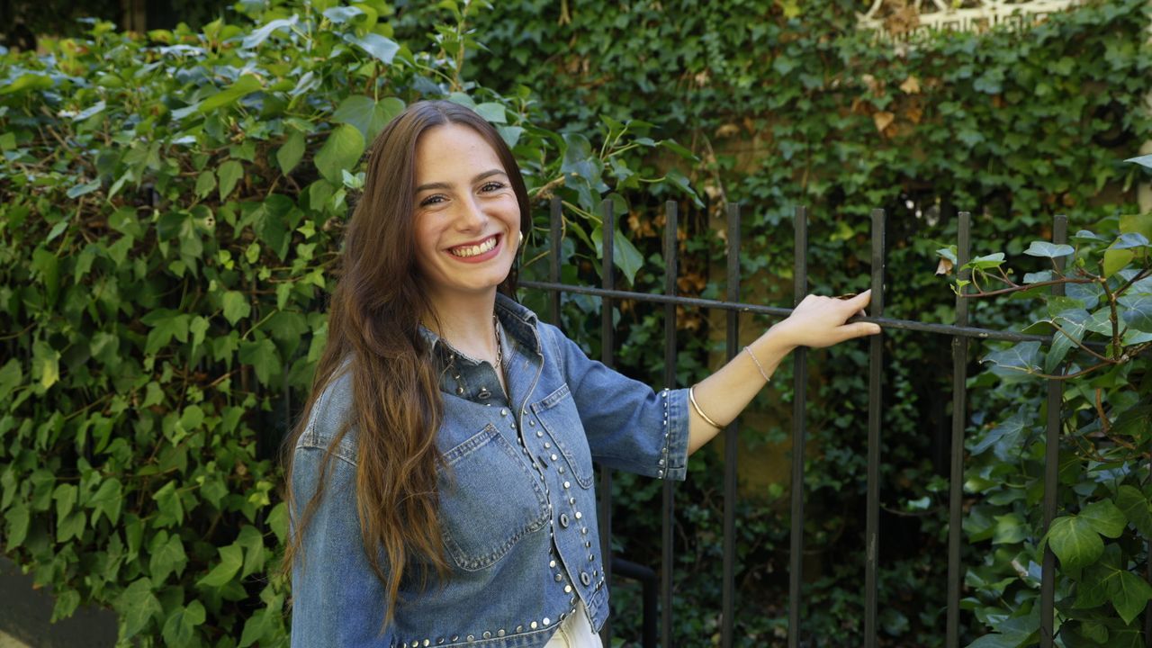 Dejó su trabajo para apostar por ser cantante solista en verbenas: «Son feliz»