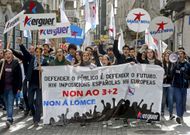 La manifestaci�n de los estudiantes recorri� ayer por la ma�ana el centro de la ciudad. 