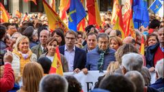 El vicepresidente de Foro, Francisco �lvarez-Cascos; la presidenta del PP de Asturias, Mercedes Fern�ndez y la presidenta de Foro y candidata a la Presidencia del Principado, Carmen Moriy�n, durante la manifestaci�n convocada por Foro Asturias �en defensa de la unidad indisoluble de Espa�a frente a las cesiones del Gobierno sanchista al independentismo�
