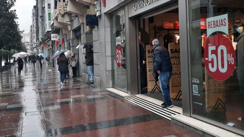 Primer días de rebajas en Oviedo.Primer días de rebajas en Oviedo