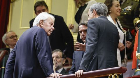 Los expresidentes del Gobierno Felipe Gonzlez, Mariano Rajoy, Jos Mara Aznar y Jos Luis Rodrguez Zapatero asisten a la ceremonia de jura de la Constitucin de Leonor