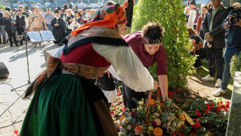 Ofrenda a Rosalía de Castro de Branca Villares