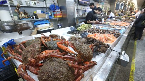 Mercado de plaza de Lugo en vspera de Nochevieja