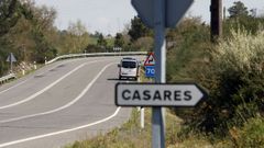 Un tramo de la carretera N-540 a su paso por el municipio de Carballedo, donde se produjo el accidente