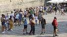 Colas en la Praza da Quintana para entrar por la Puerta Santa de la catedral de Santiago en el �ltimo a�o santo del 2021