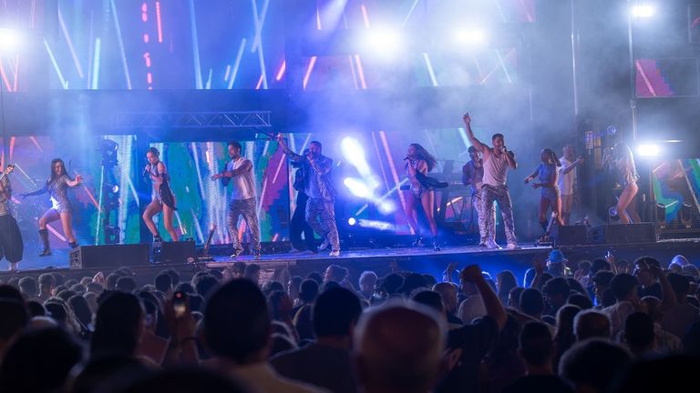 La orquesta Origen en las Fiestas del Apostol en O Burgo 2026.