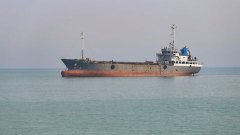 Un carguero frente a las costas de Ir&aacute;n.