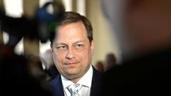 Vilhelm Junnila se re�ne con la prensa en Helsinki, Finlandia, el 28 de junio de 2023.
