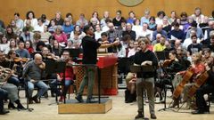 200 coralistas gallegos ensayan El Mesas de Haendel en el Auditorio de Galicia con la Real Filharmona bajo la direccin de Javier Fajardo