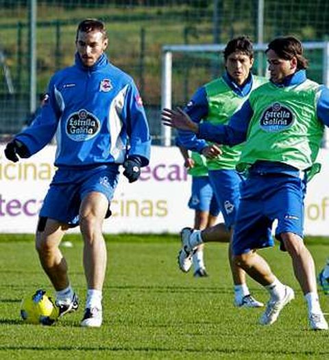 Xisco complet� el entrenamiento al mismo ritmo que sus compa�eros.