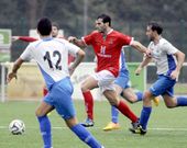 Manuti, en casa ante el Gondomar, arrastra molestias en el pecho. 