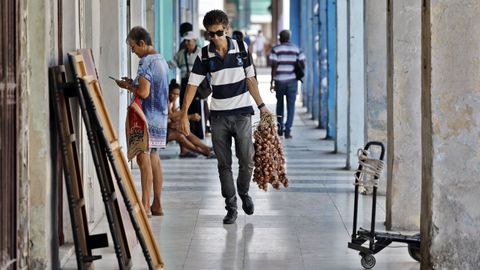 Foto de ciudadanos residentes en La Habana