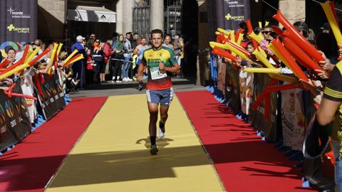 Carrera solidaria de la Guardia Civil en Ourense.