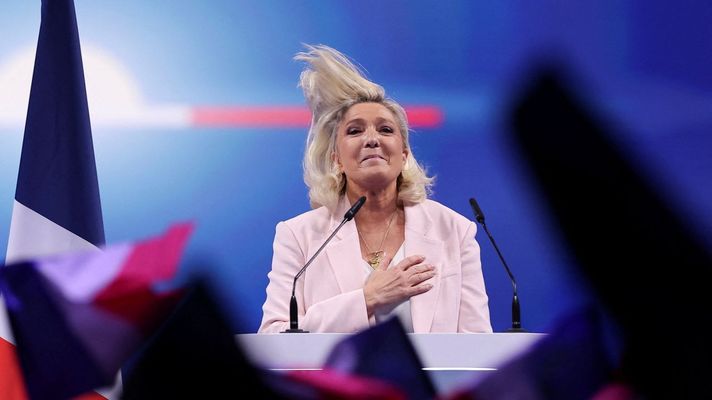 Marine Le pen, l&iacute;der del partido de extrema derecha Agrupaci&oacute;n Nacional, durante un mitin en Orle&aacute;ns.